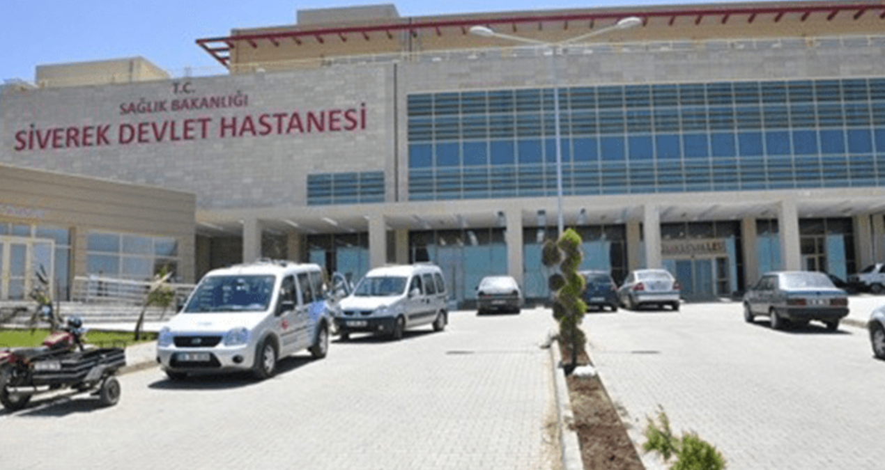 Siverek’te tarım işçilerini taşıyan minibüs şarampole devrildi: 4 yaralı